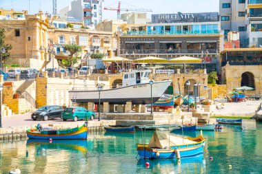20 Mayıs 2018. St. Julian, Malta. Spinola bay ve St. Julian kasaba şaşırtıcı görünümü.
