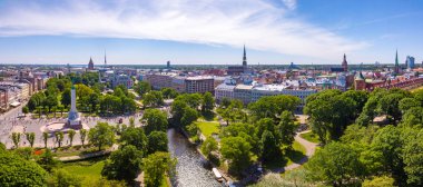 20 Mayıs 2018. Riga, Letonya. Anıtı Milda merkezi Riga Uluslararası Lattelecom maraton sırasında havadan görünümü. 