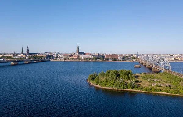 Flygfoto Över Riga Staden Med Gamla Stan Broar Och Floden — Stockfoto