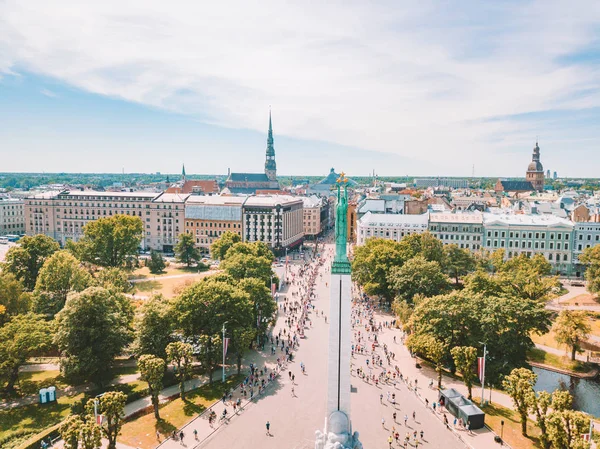 Mayo 2018 Riga Letonia Vista Aérea Estatua Libertad Milda Centro —  Fotos de Stock