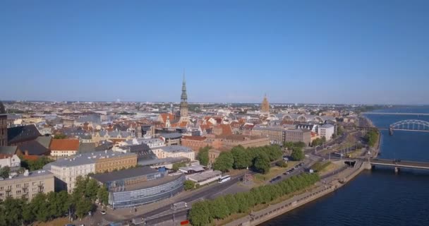 Mooie Luchtfoto Van Oude Stad Van Riga Door Kathedraal Van — Stockvideo