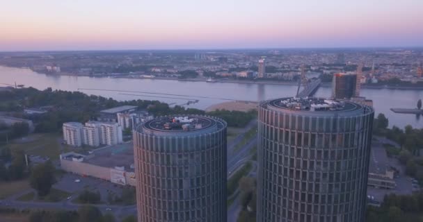 Riga Letónia Maio 2018 Bela Vista Aérea Sobre Torres Centro — Vídeo de Stock
