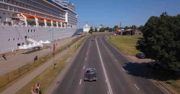 Riga Letland Jun 2018 Large Wit Cruise Ferry Msc Orkest — Stockvideo