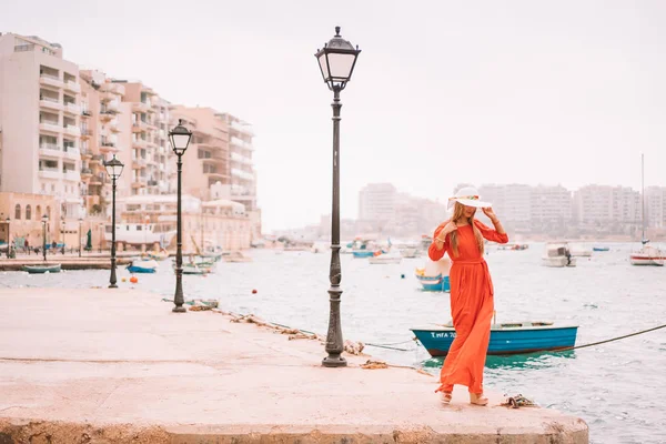 Valletta Malta May 2018 Beautiful Girl Red Dress Walking Boats — Stock Photo, Image