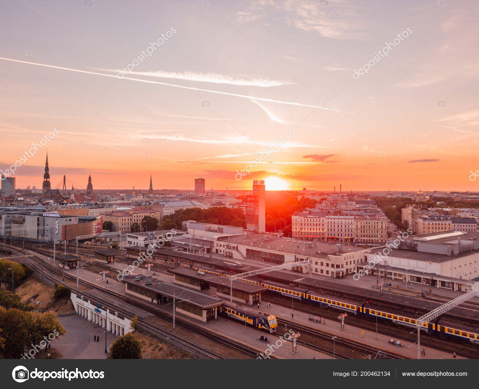 Juin 2018 Riga Lettonie Beau Coucher Soleil Sur Gare Beau