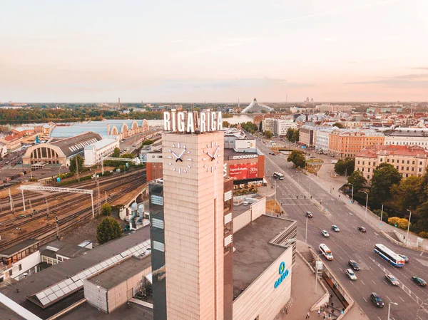 Riga Lettland Juni Flygfoto Stationen Och Köpcentret Origo Klocka Huvudtornet — Stockfoto