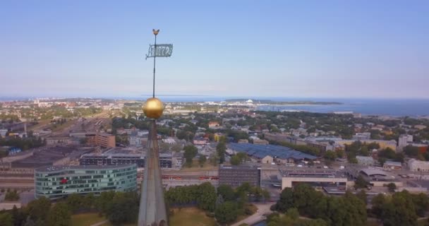 Increíble Vista Aérea Tallin Sobre Casco Antiguo Cerca Plaza Principal — Vídeos de Stock