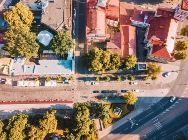 İnanılmaz hava manzarası, Tallinn Belediye Meydanı Eski Pazar Meydanı, Estonya ile. Estonya güzel eski ortaçağ şehir.