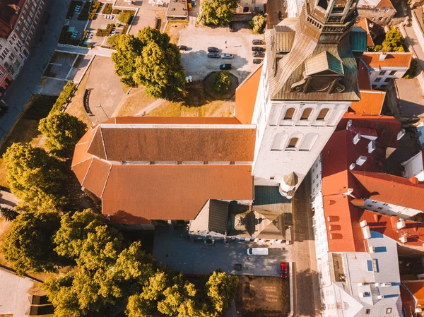 Skyline Aérea Surpreendente Praça Câmara Municipal Tallinn Com Praça Mercado — Fotografia de Stock