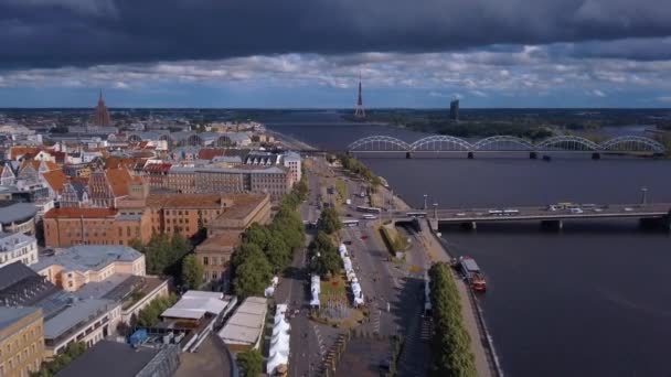 Luchtfoto Van Oude Stad Van Riga Het Vieren Van Rein — Stockvideo