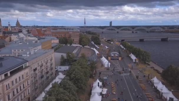 Luchtfoto Van Oude Stad Van Riga Het Vieren Van Rein — Stockvideo