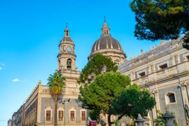 Catania Katedrali, Saint Agatha için adanmış bir Roma Katolik Katedrali Catania, Sicilya olduğunu.