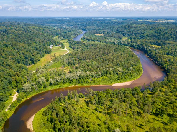 Vista Aérea Ciudad Sigulda Con Río Gauja Puente Sobre Ella —  Fotos de Stock