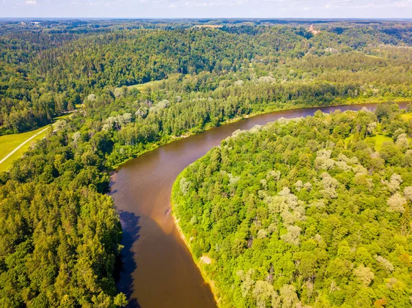 Vista Aérea Ciudad Sigulda Con Río Gauja Puente Sobre Ella —  Fotos de Stock