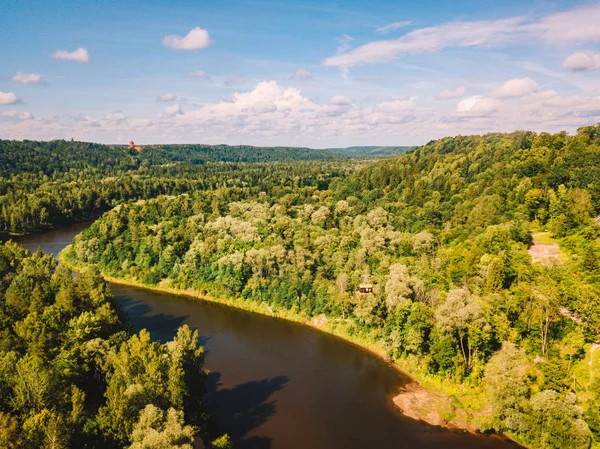 Vista Aérea Ciudad Sigulda Con Río Gauja Puente Sobre Ella —  Fotos de Stock