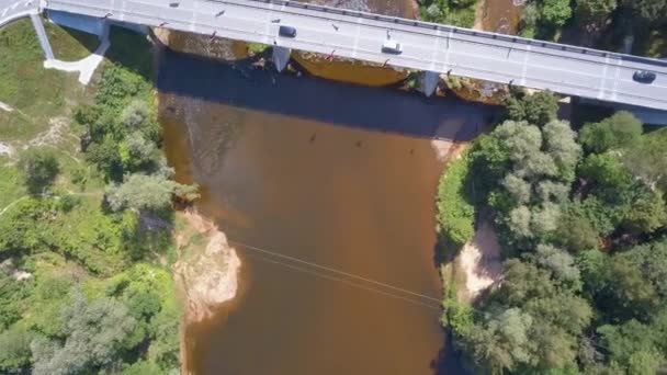 Flyg Sigulda Utsikt Med Turaides Slott Stora Gröna Skogar Bro — Stockvideo