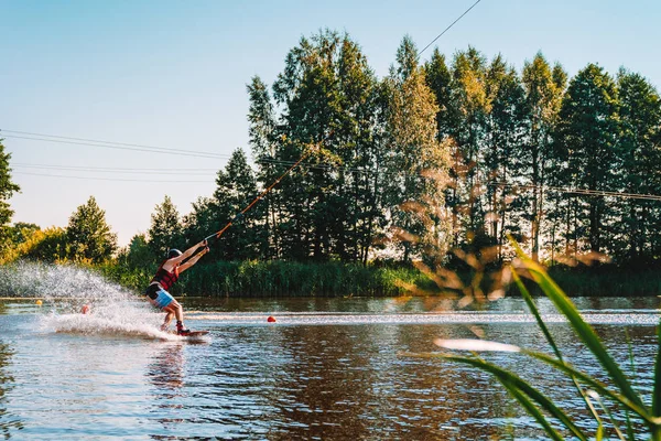 Marupe Lettland Juli 2018 Junger Mann Wakeboarding Auf Einem See — Stockfoto