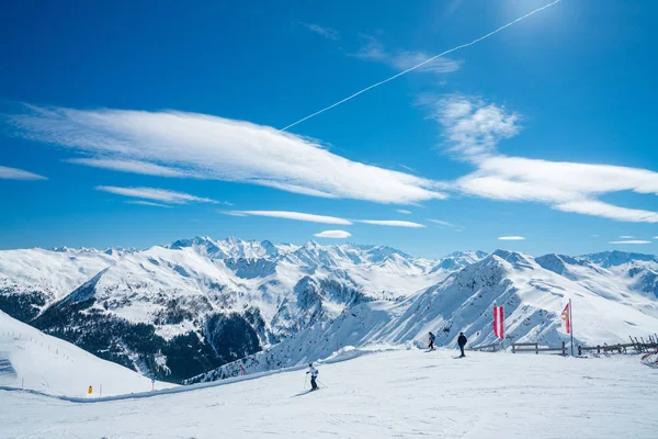 Ośrodek Narciarski Piękny Środku Alp Austriackich Szczycie Góry — Zdjęcie stockowe