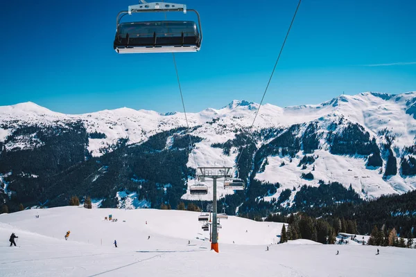 Saalbach Αυστρία Μαρτίου 2018 Λιφτ Του Σκι Και Τελεφερίκ Στο — Φωτογραφία Αρχείου