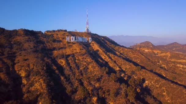 Hollywood Kalifornien September 2018 Flygfoto Över Den Världsberömda Landmärket Hollywoodskylten — Stockvideo