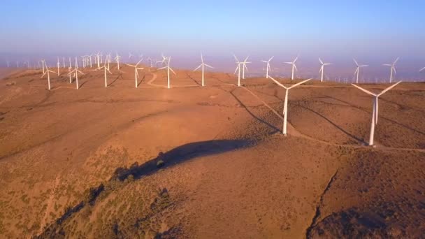 Luchtfoto Van Het Windpark Nevada Honderden Windturbines Elektriciteit Top Van — Stockvideo