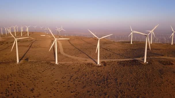 Vista Aérea Del Parque Eólico Nevada Cientos Turbinas Eólicas Que — Vídeos de Stock