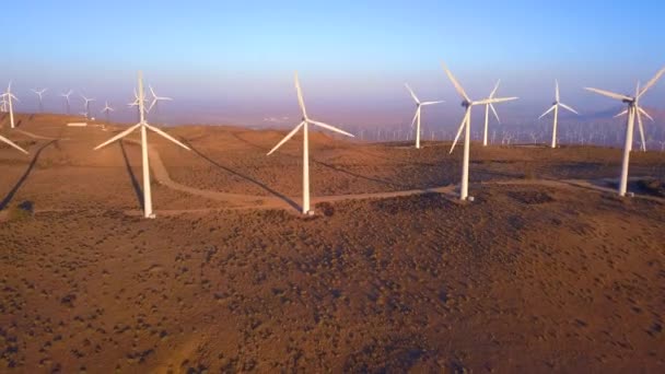 Luftaufnahme Des Windparks Nevada Hunderte Von Windrädern Erzeugen Strom Auf — Stockvideo