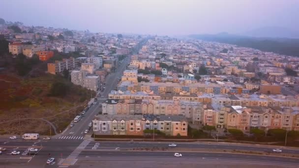 Flygfoto Över Sju Systrar Hus San Francisco Heter Tistelfjärilar — Stockvideo