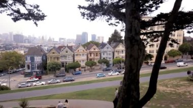 Yedi kızkardeşler hava görünümünü boyalı bayanlar denilen San Francisco'da evler