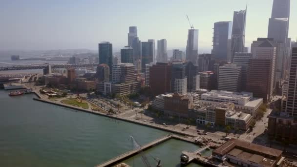 Mooie Luchtfoto Van Stad San Francisco Met Drukke Straten Wolkenkrabbers — Stockvideo