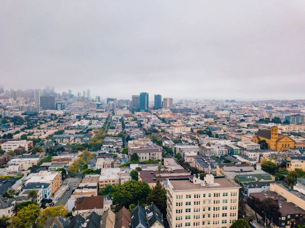 Bulutlu Hava Sırasında San Francisco Şehrinin Havadan Görünümü — Stok fotoğraf