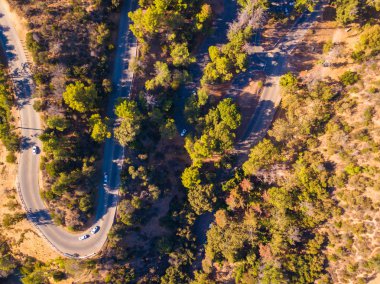 Birçok özel evlerde ve parkları ile Los Angeles Hollywood bölgesinde ve Walk of Fame havadan görünümü. 