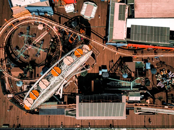 Vista Aérea Sobre Parque Diversões Santa Monica Com Montanha Russa — Fotografia de Stock