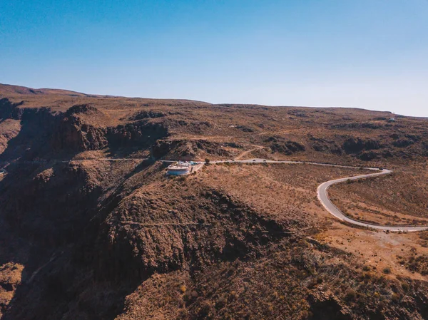 Luftaufnahme Der Wüstenstraße Von Gran Canaria Durch Die Berge — Stockfoto