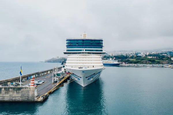 Oktober 2018 Funchal Madeira Portugal Luchtfoto Van Het Enorme Cruiseschip — Stockfoto