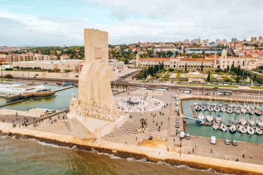 Lisbon, Portekiz - 27 Haziran 2018: Lizbon keşifler Anıtı, havadan görünümü