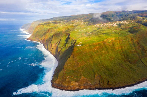 Aerial Madeira Island View Atlantic Ocean White Waves Cliffs Green — Stock Photo, Image