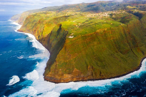 Aerial Madeira Island View Atlantic Ocean White Waves Cliffs Green — Stock Photo, Image
