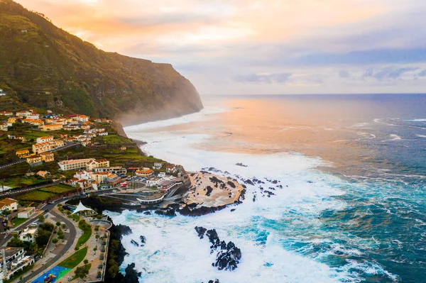 Vista Aérea Aldeia Porto Moniz Com Piscina Lava Rock Ilha — Fotografia de Stock