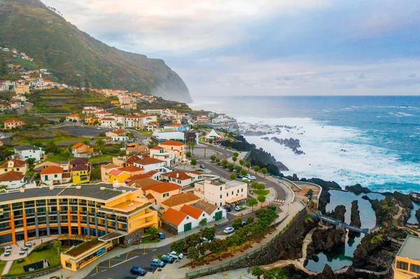 Vista Aérea Aldeia Porto Moniz Com Piscina Lava Rock Ilha — Fotografia de Stock