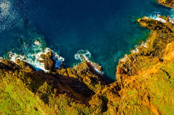 Vista Aérea Praia Selvagem Falésias Ponta São Lourenco Ilhas Madeira — Fotografia de Stock