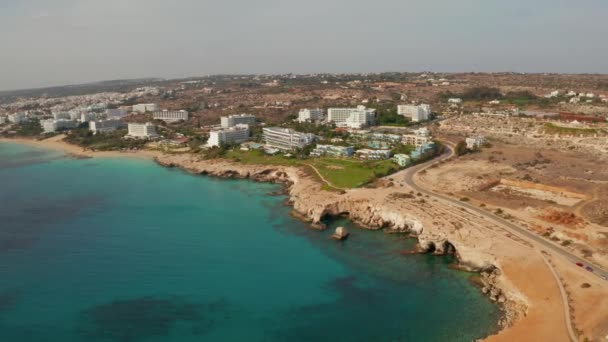 Julio 2018 Limassol Chipre Vista Aérea Aiya Napa Chipre Gente — Vídeos de Stock