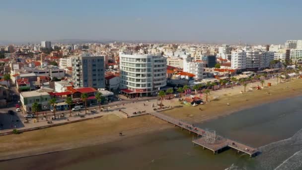 Липня 2018 Лімасол Кіпр Пташиного Польоту Лінію Пляжу Місті Ларнаці — стокове відео