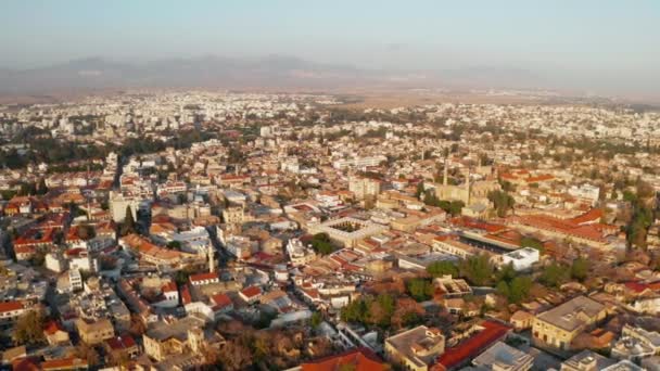 Hava Yüksek Irtifa Görünümünü Ikonik Duvarlı Başkent Lefkoşa Kıbrıs Kent — Stok video