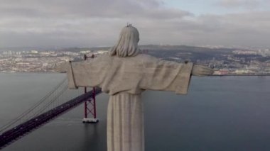 10 Temmuz 2018 - Lizbon, Portekiz: Kutsal alanı'nın görünümünü hava kuş Portekizce Santuario de Cristo Rei Katolik anıt ve tapınak Kral İsa Mesih'in Kutsal Kalp için adanmış