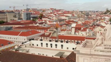 Ünlü Praça do Comercio (Commerce Square) - Lizbon ana müteşekkil havadan görünümü. Güzel Portekiz mimari.