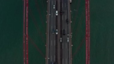 Köprü, rio tejo içinde Lizbon Protugal, 25 de Abril Köprüsü üzerinde 25 Nisan