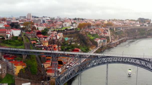 Vista Aérea Panorâmica Das Antigas Casas Porto Portugal Com Ponte — Vídeo de Stock