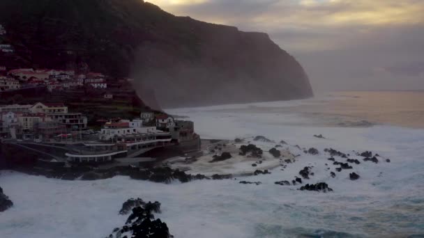 Natural Pool Porto Moniz Madeira Island Portugal Huge Ocean Waves — Stock Video