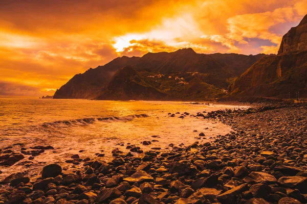 Belo Pôr Sol Sobre Montanhas Ilha Madeira Portugal — Fotografia de Stock